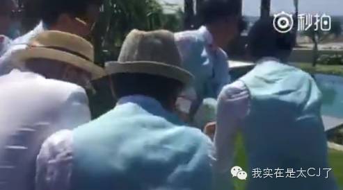 众目睽睽_众目睽睽的词意_众目睽睽的含义