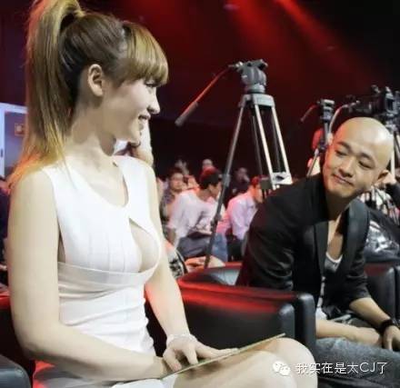 众目睽睽的含义_众目睽睽_众目睽睽的词意