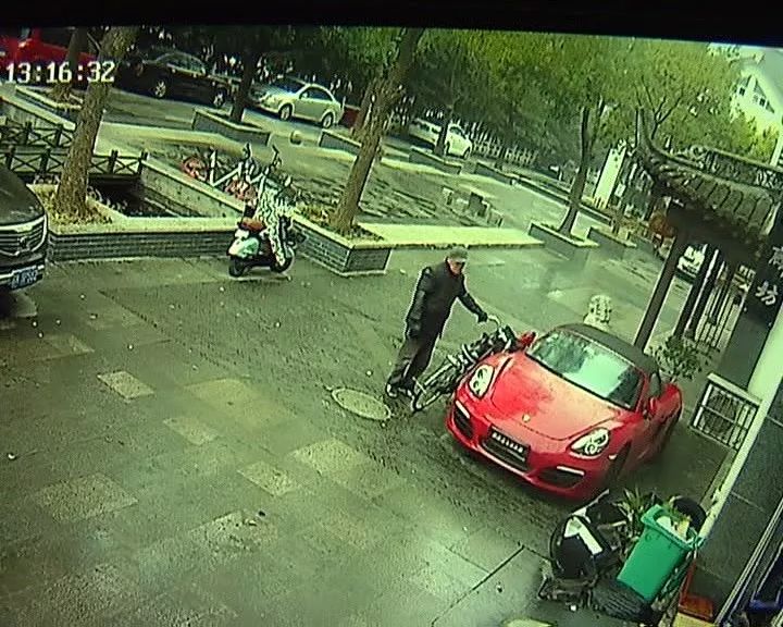 天下奇闻_天下奇闻异事怪事素材网站_天下奇闻异事大全