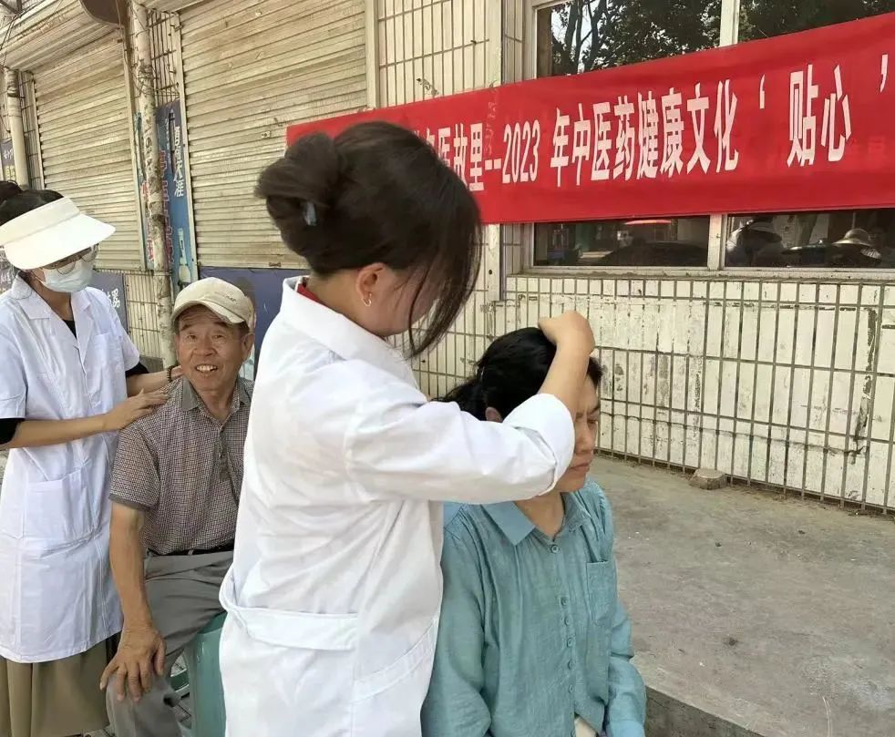 我只有拼命的往前追追呀追_追朔_我追呀追呀追却怎么也