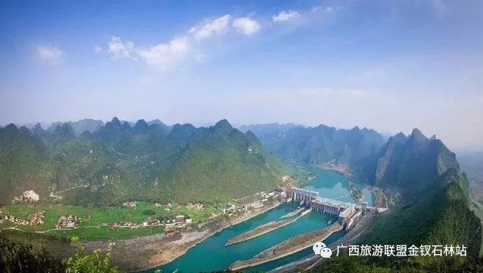 俊逸汽车_俊逸的意思_俊逸