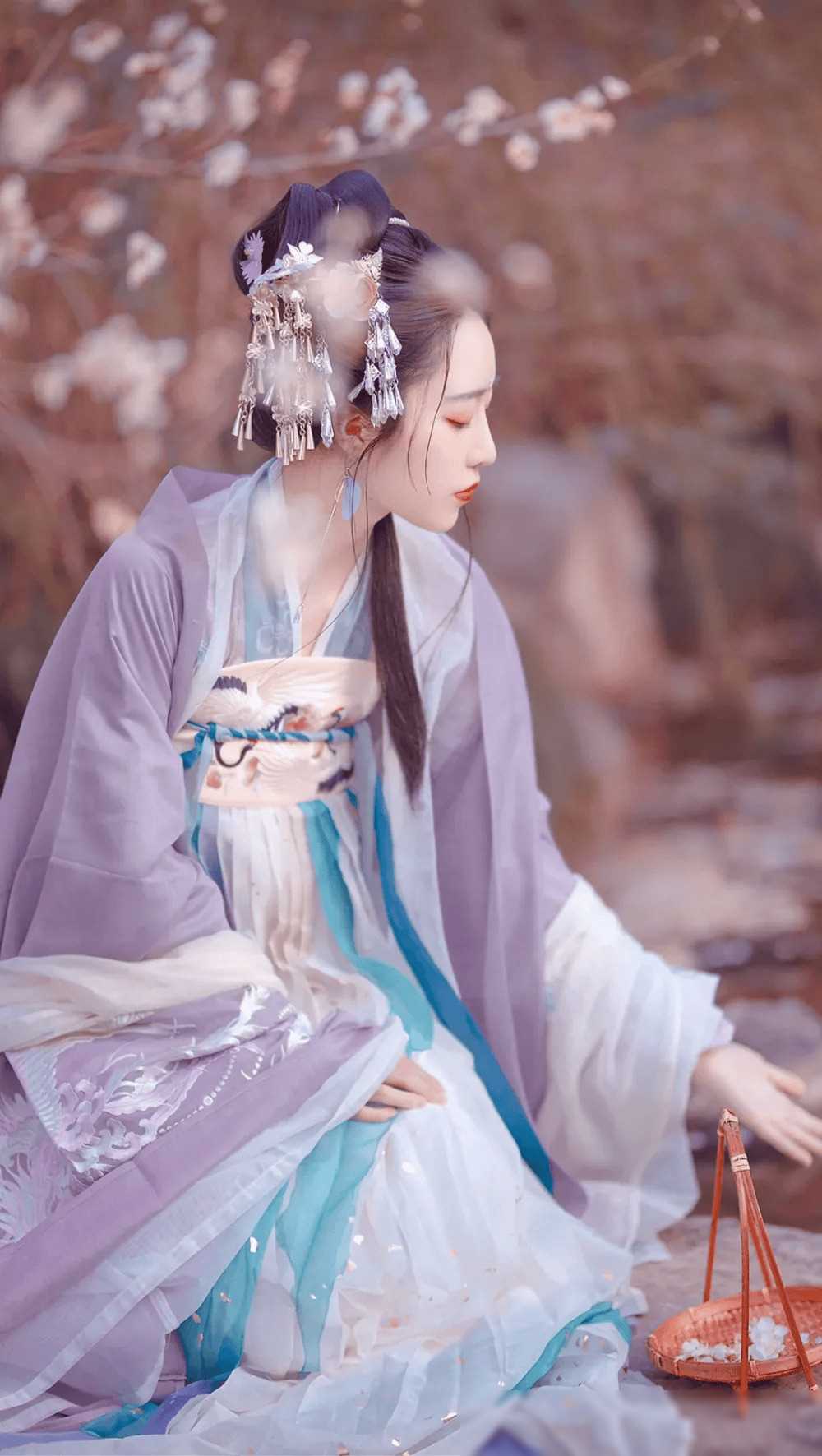 勉强的笑讥讽的笑_笑_笑组词