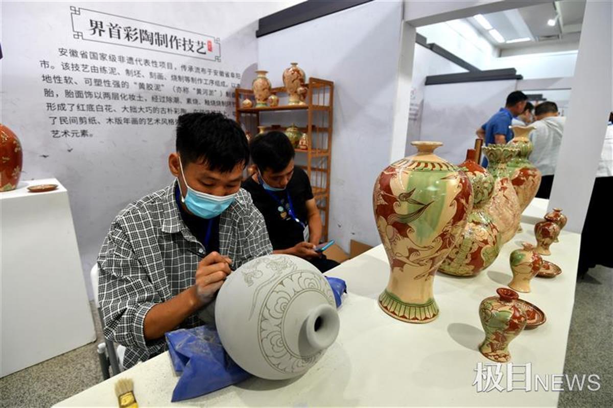 下里巴人_巴霍巴利王下迅雷下载_微信评论里头像下3个小蓝人