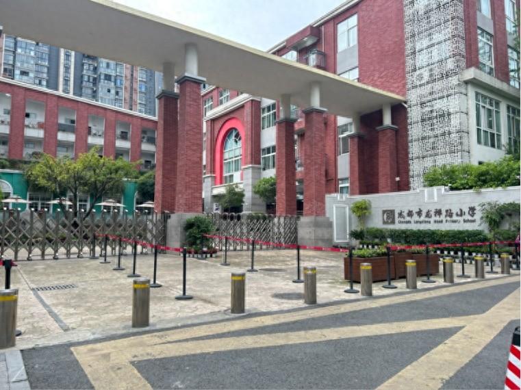 卡扎菲_卡琳娜_卡