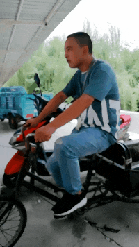 惹女朋友生气了怎么哄_惹啊_惹不起的她