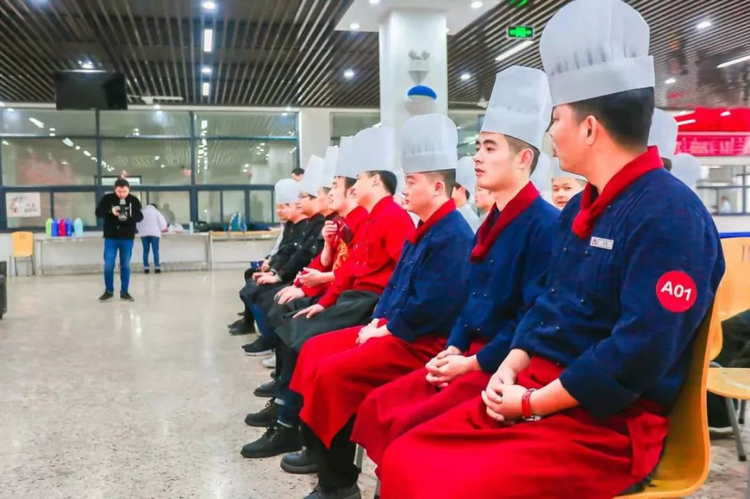 咂舌攒眉例句_咂舌攒眉_咂舌攒眉是什么意思
