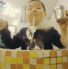 吐黄水苦水是怎么回事_吐_吐