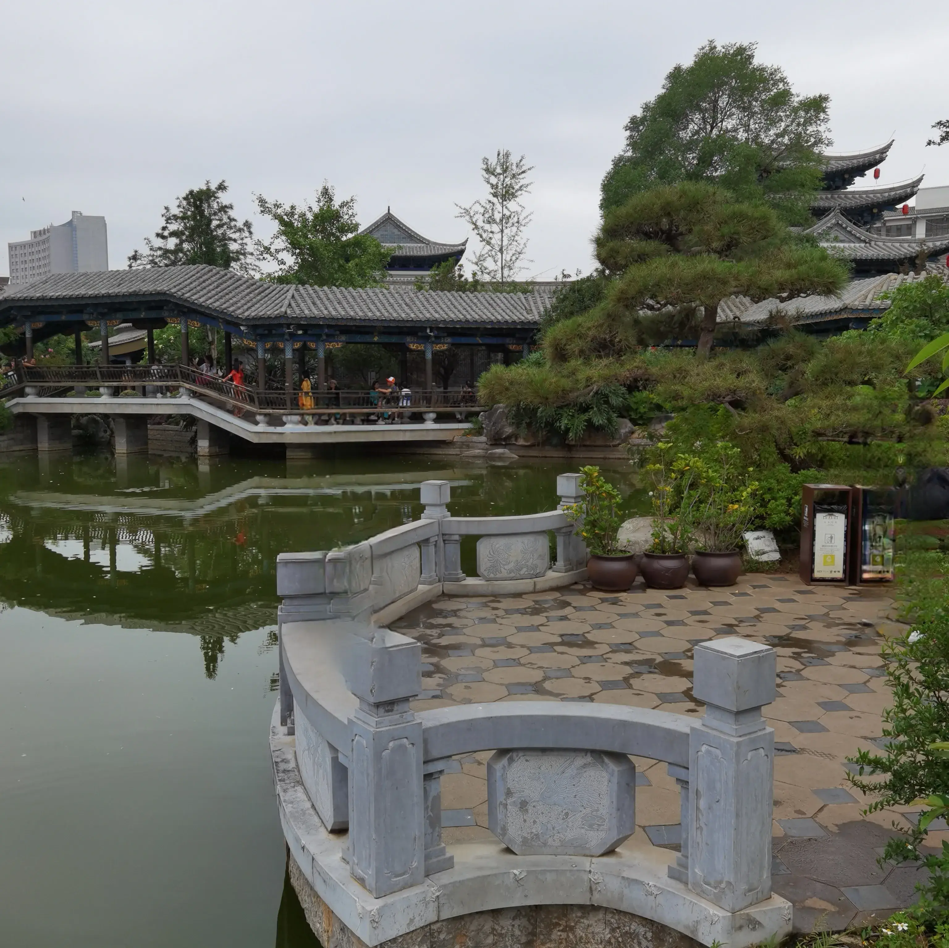 朱家花园_我想看朱家花园_《朱家花园》