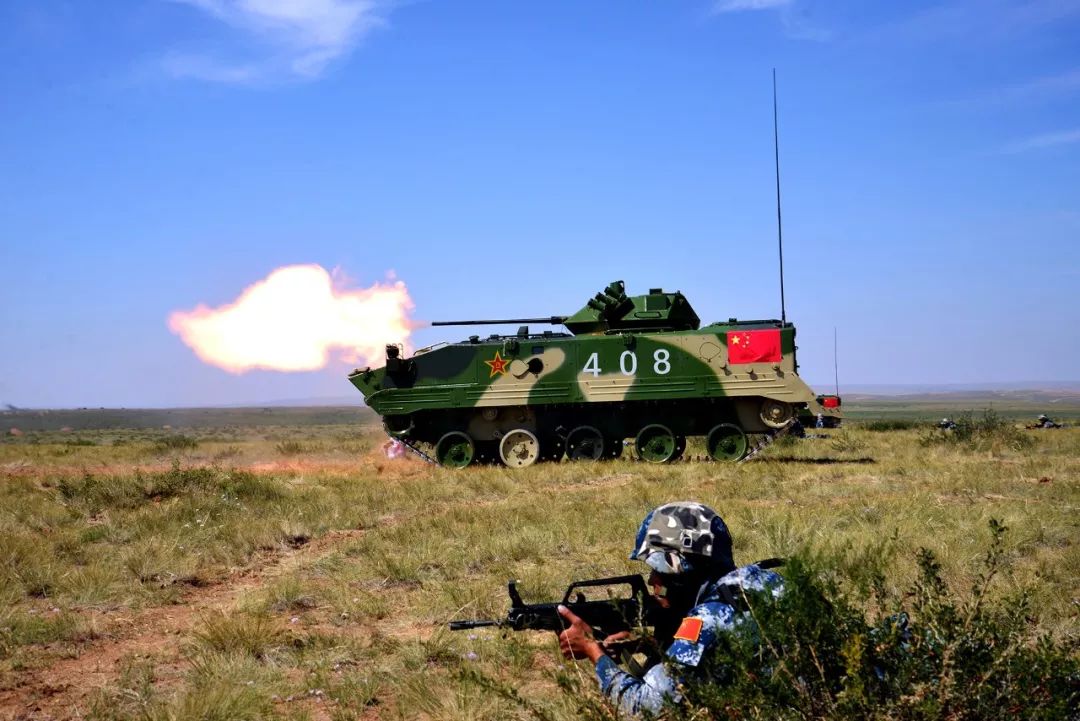 雄兵岀击_雄兵出击免费完整观看_雄兵