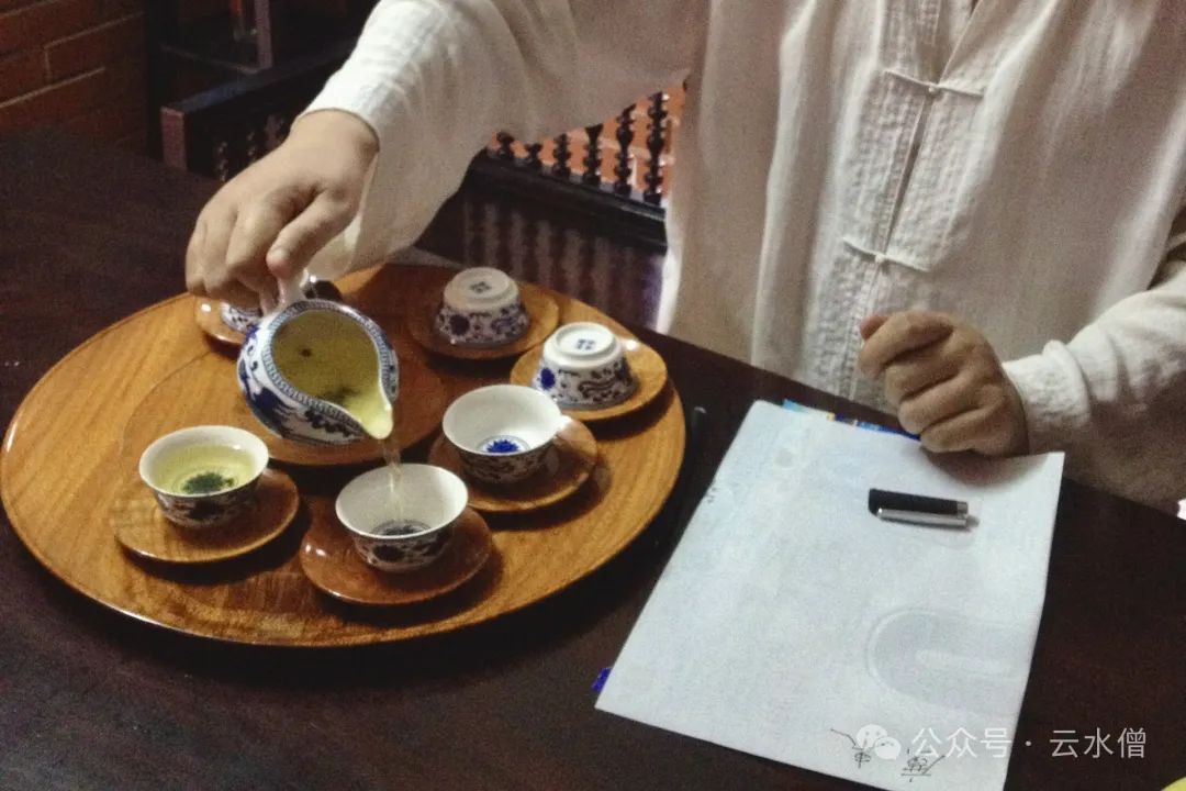 僧帽壶_僧侣用英语怎么说_僧