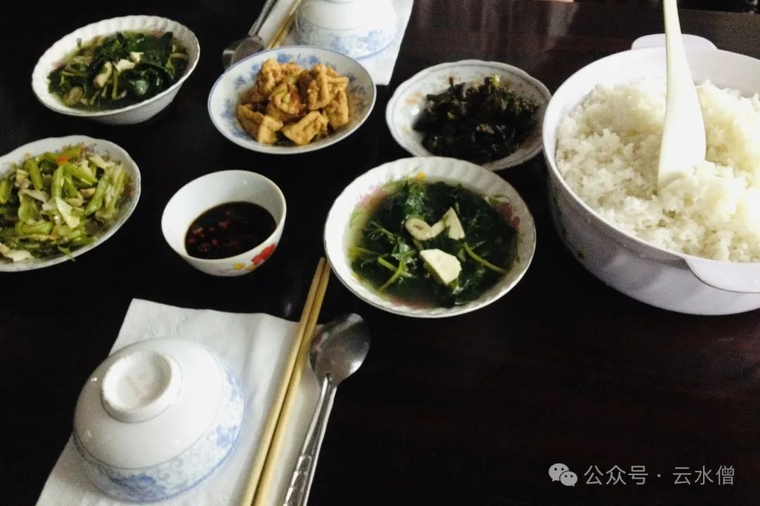 僧侣用英语怎么说_僧_僧帽壶