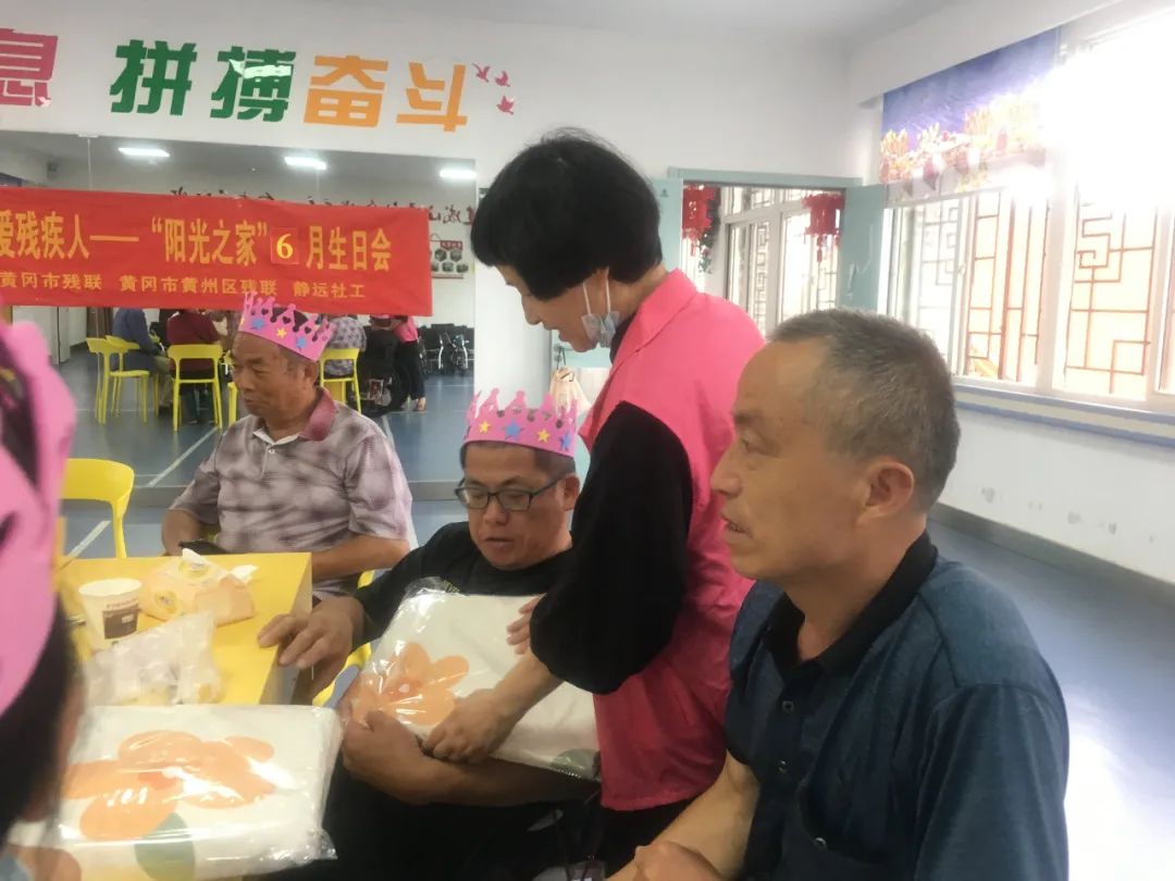 笑语欢歌_笑语欢言的意思_欢声笑语