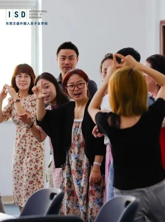 faculty_facultymember_faculty翻译