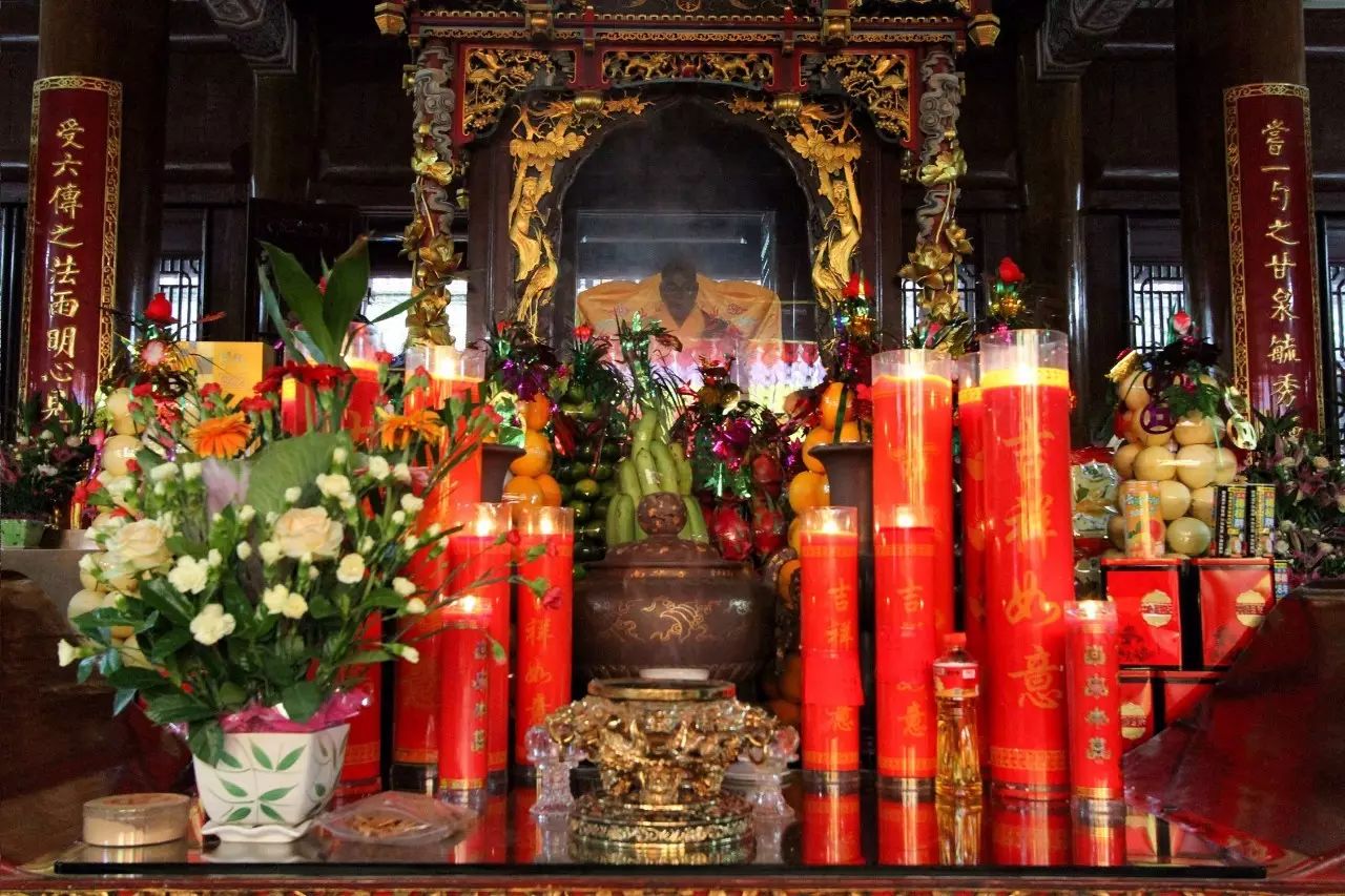 西方净土_净土西方三圣佛是哪三位菩萨_净土西方发愿文