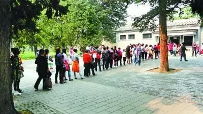 憋_《憋呀憋》故事_憋屁憋的小腹疼怎么办