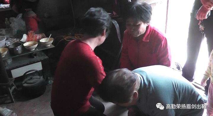 作恶端多端_作恶多端_作恶端端