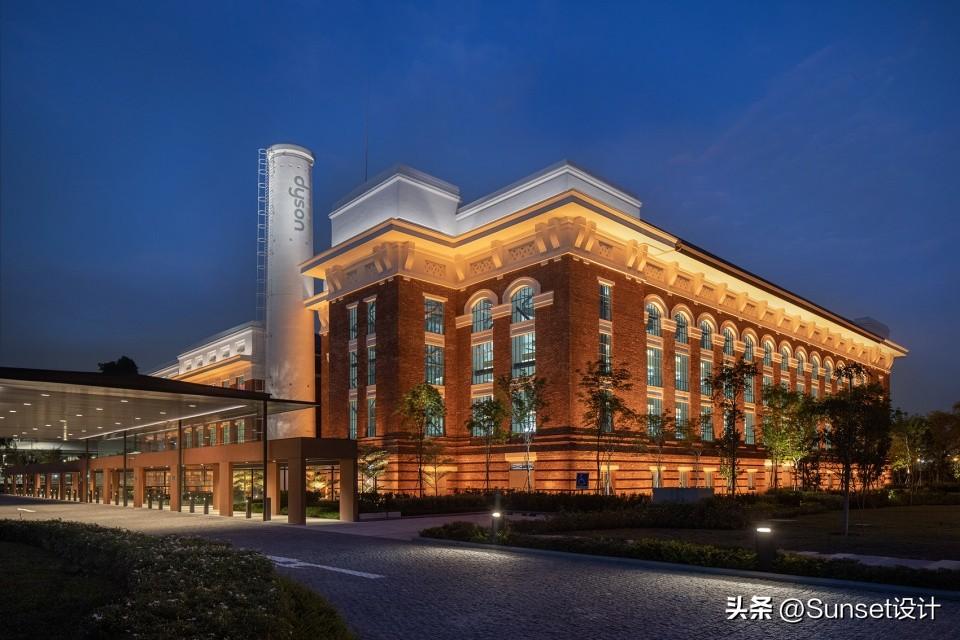 centre的中文翻译_centre的adj_centred