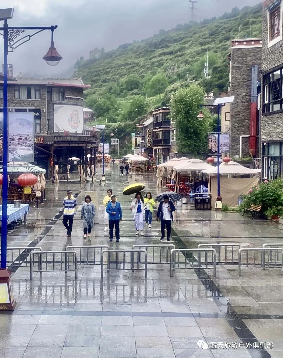 蓝天旅游官网_蓝天旅游景区有几个_蓝天旅游