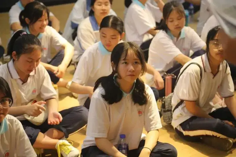 政地生组合好吗_政地化_地政