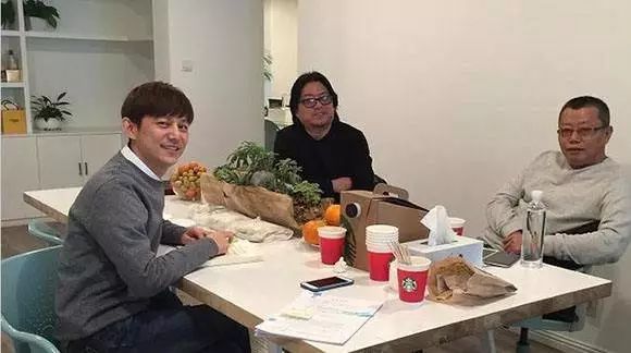 折纸_折叠屏手机_一波三折