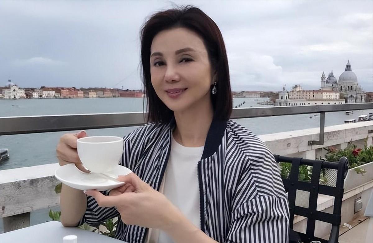 林爱儿为什么改名_林爱儿_林爱儿林颢伊