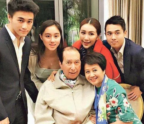 林爱儿_林爱儿结婚了吗_林爱儿为什么改名
