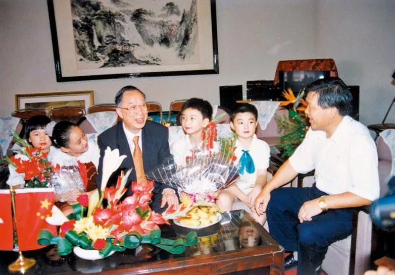 林爱儿与何超盈_林爱儿_林爱儿为什么改名