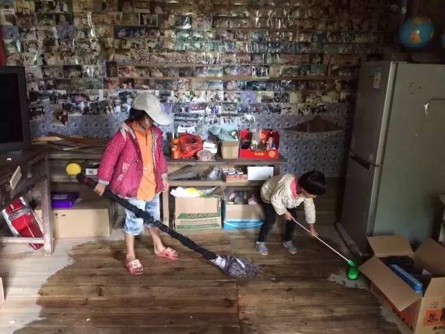 伸五指打一数字_伸手不见五指_伸手见五指是什么意思