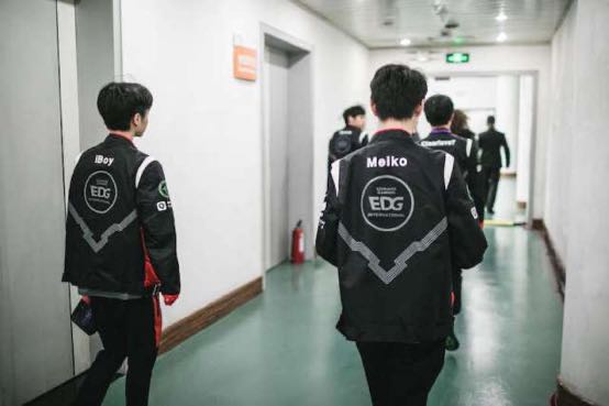 面包人图片_面包人_面包会让人发胖吗
