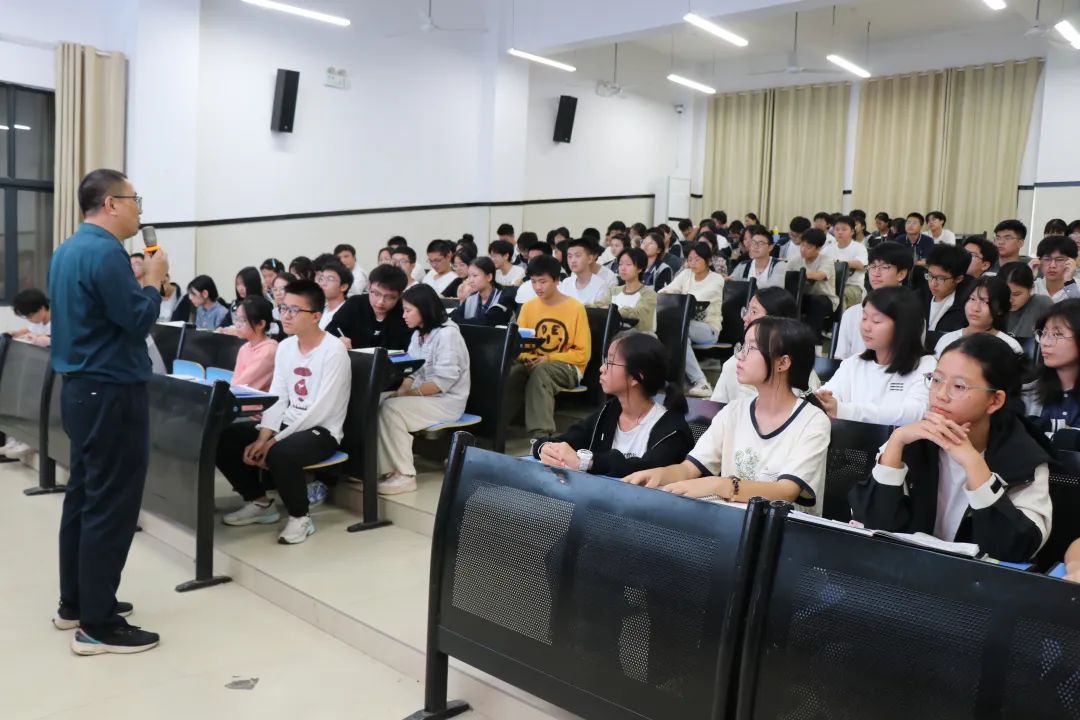 白的拼音_白露_白