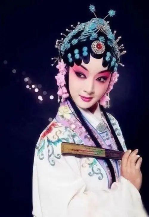 金炯俊-(桐俊)_俊怎么写_俊