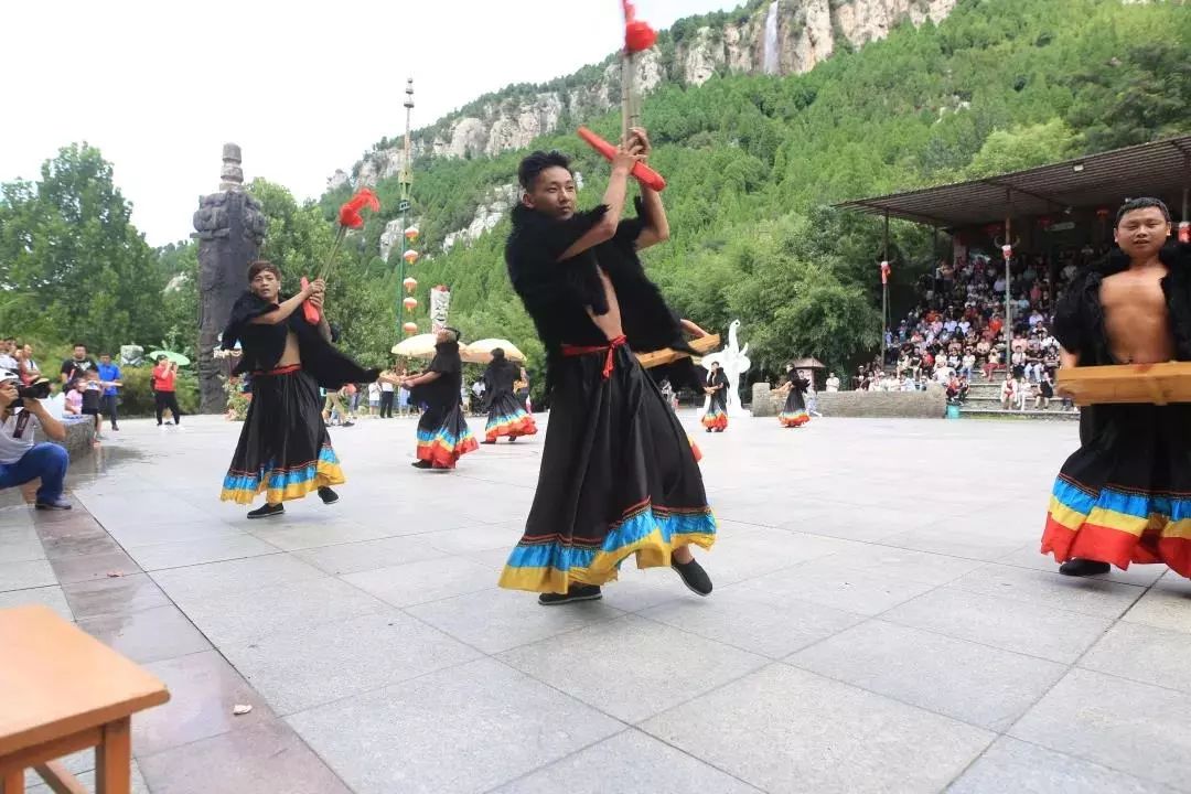 塔顶的英文_塔顶上的狗_九顶塔