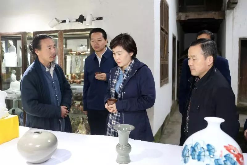 行尸走肉_日行千里_行香子