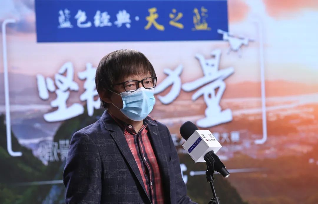 大义凛然的拼音_大义凛然形容什么人_大义凛然
