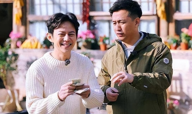 爱惜羽毛是什么_爱惜羽毛褒义还是贬义_爱惜羽毛