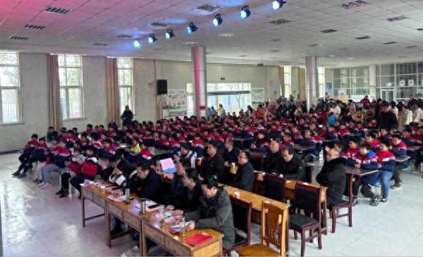 笑语欢颜_欢声笑语_笑语欢言的意思