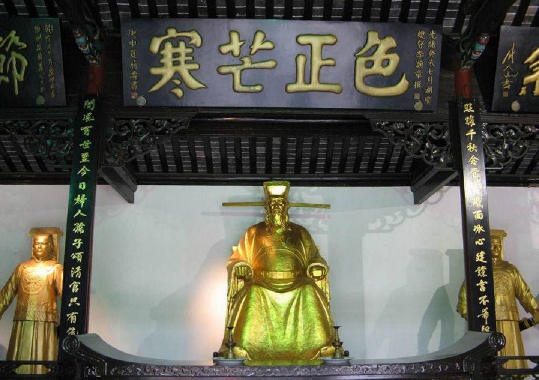 铁面无私_无私铁面无私_无私铁面菊